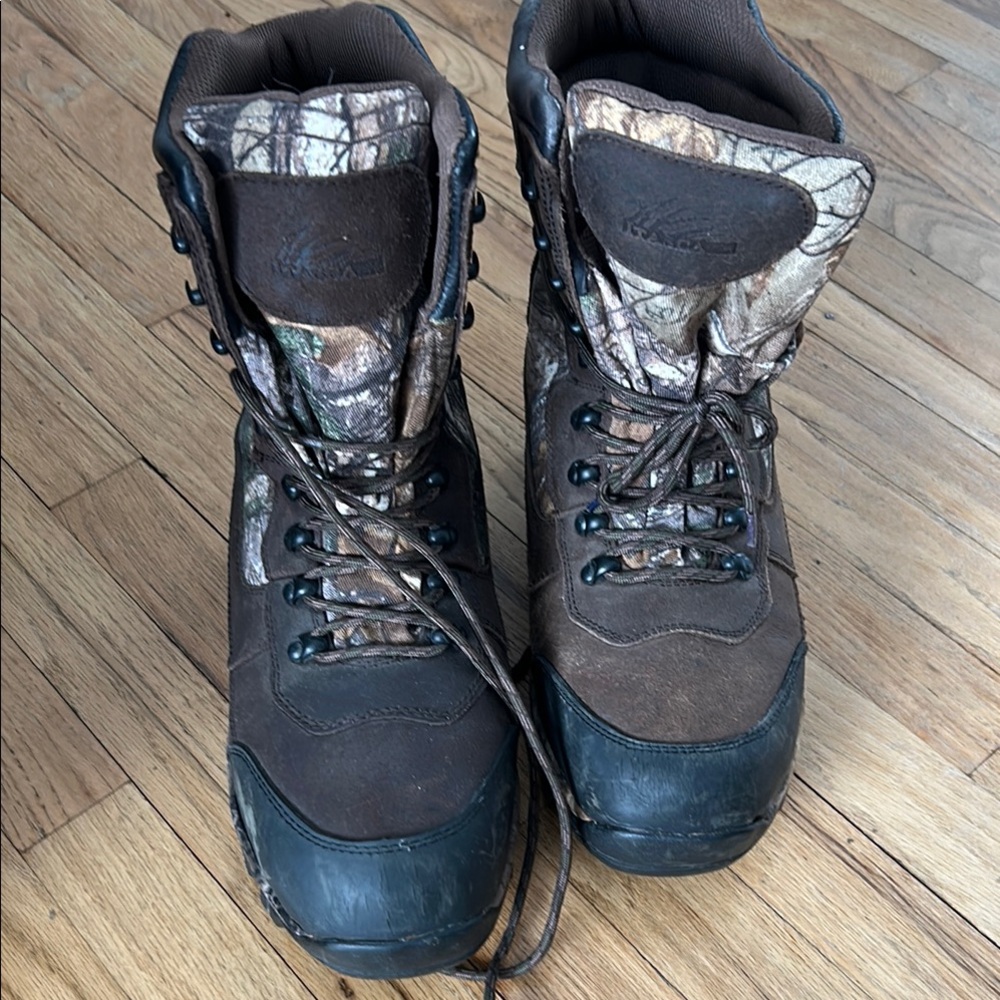 Itasca women’s Camouflage Boots